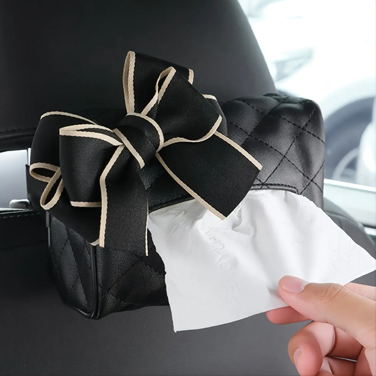 1PC Car tissue box, bow leather, car seat back hanging type, women's toilet paper box, multifunctional armrest box, tissue box, Tissue Dispenser