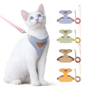 Cat leash anti-breakout cat harness cat harness for walking cat leash can be adjusted cat leash