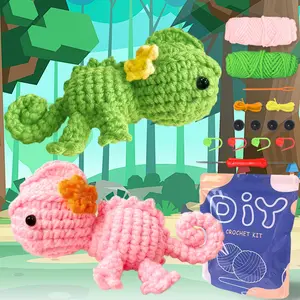 1pc chameleon, Perfect for Beginners, Includes Step-by-Step Video Tutorial, Cute Woven Craft, Crochet Gifts and Gift-Giving Essentials (Accessories in Random Color) Crochet Kit