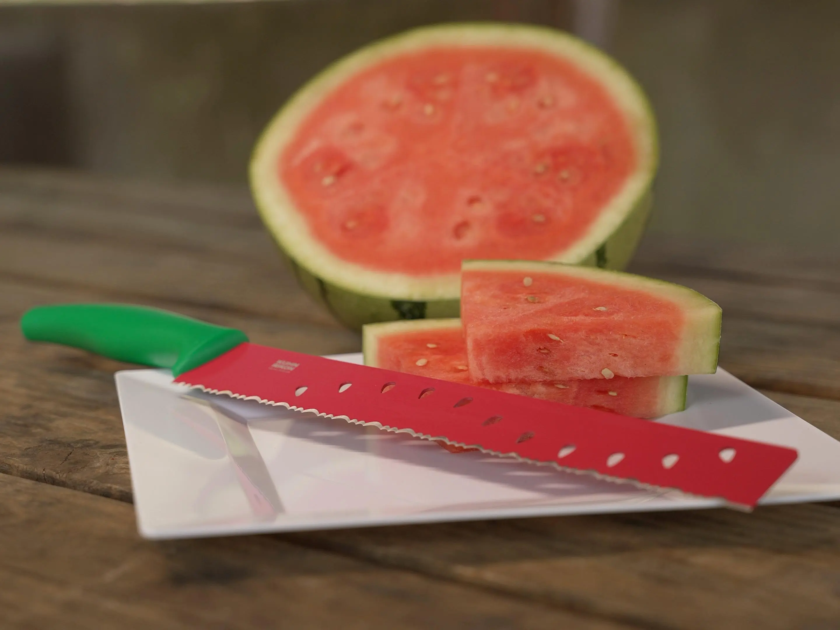 Kuhn Rikon Watermelon Knife with Safety Sheath | Nonstick Stainless Steel Melon Slicer