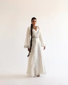 Zina — Fez-Inspired Henna Takchita