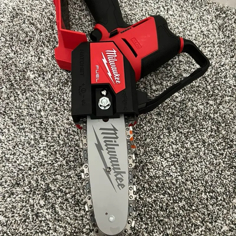Milwaukee M12 FUEL 6 in. 12V Lithium-Ion Brushless Electric Cordless Battery Pruning Saw HATCHET (Tool-Only)