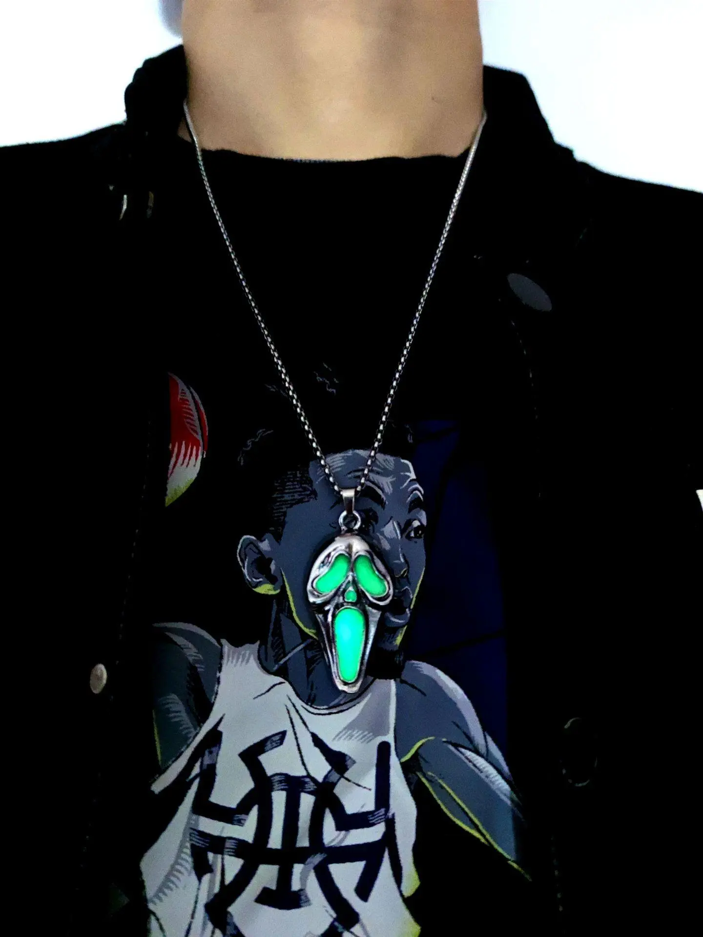 Gothic Ghost Necklace with Glowing Skull Pendant in the Dark Horror-Themed Jewelry for Men and Women Perfect Gift