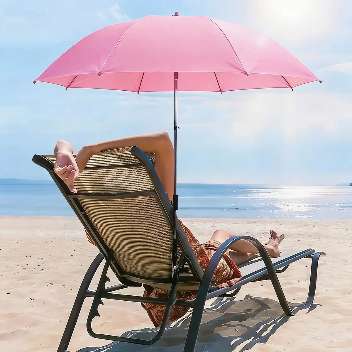 Casual Clip-On Beach Umbrella with UV Protective Fabric & Carbon Fiber Ribs, 360° Adjustable Sunshade for Chair, Patio, and Outdoor Party Use, Sun Protection, Nylon, Cooling, Sun Shade