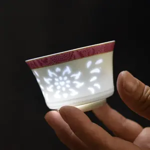 Carmine open window blue and white water exquisite three talent cover bowl