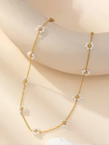 Handcrafted Flower Stainless Steel Necklace, Bohemian Vintage Style, Minimalist Chic for Everyday and Party Wear