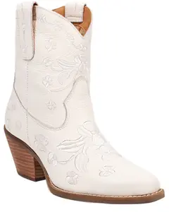 Dingo Women's Women'S Sweetheart Embroidered Booties Round Toe - Di2183-Wht