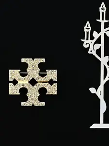 Luxurious Rhinestone Brooch for Women, Exquisite Brooch, Elegant Letter Pattern Pin, All-Season Fashion Accessory, Stylish Lapel Clip