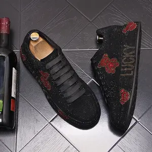 Luxury Royal Style Mens Wedding Dress Shoes Spring Handmade Embroidery Pattern Exotic Designer Loafers Fashion Casual Sneakers with Lucky Bow Design