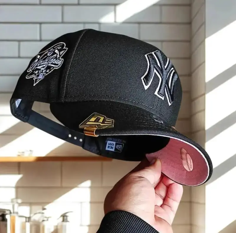 New Era NY Yankees & LA Dodgers 9FORTY Snapback Flat Brim Adjustable Unisex Baseball Hat – Black NY Yankees MLB Cap, White Embroidered Logo, Pink Undervisor, Flat Bill Streetwear, Adjustable Hat for Men Women, Everyday Casual Wear