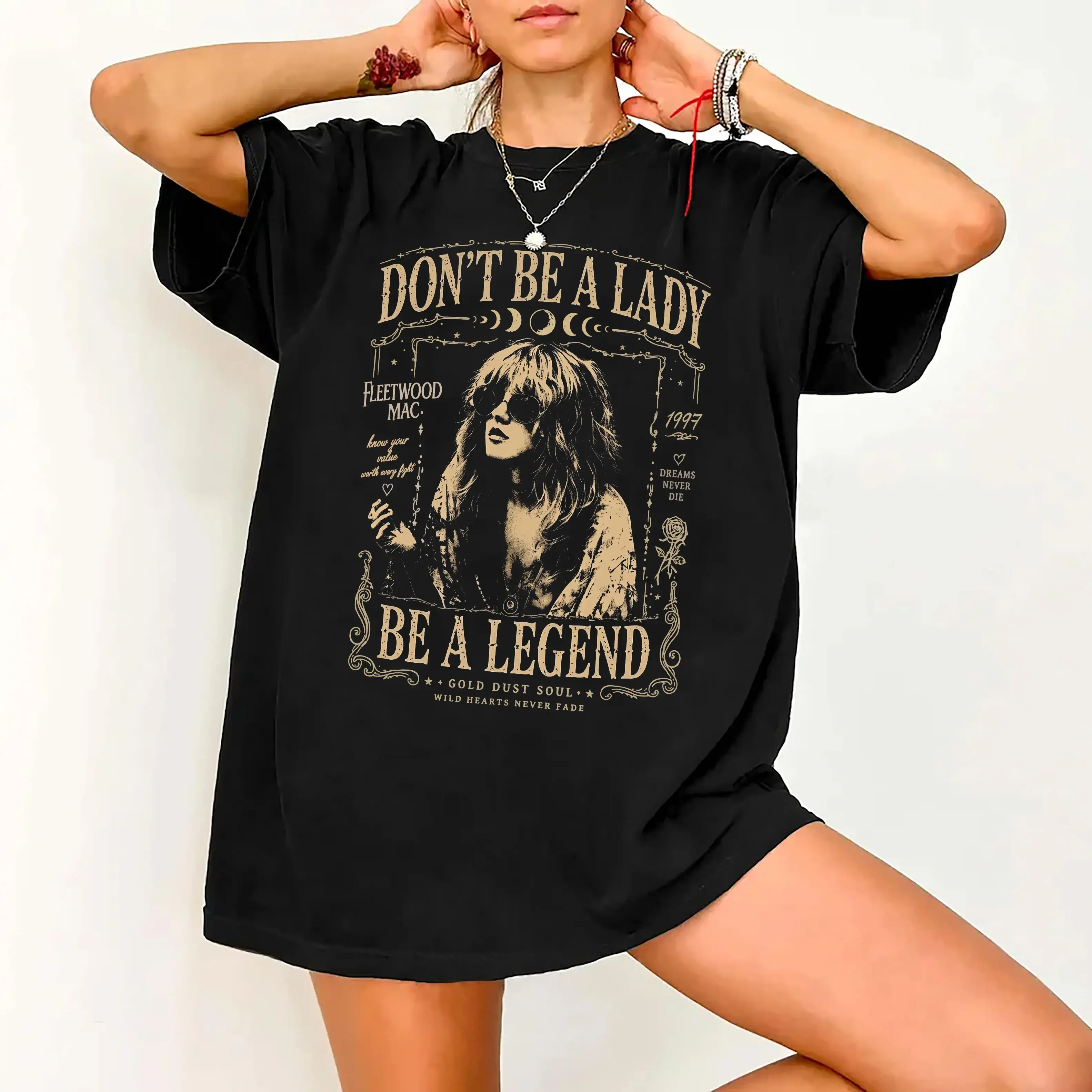 Vintage Fleetwood Mac Steviie Nicks Shirt, Don't Be A Lady Be A Legend Graphic Tee, Boho Witchy Rock Band Graphic T-Shirt, Vintage Soul Tee for Fan