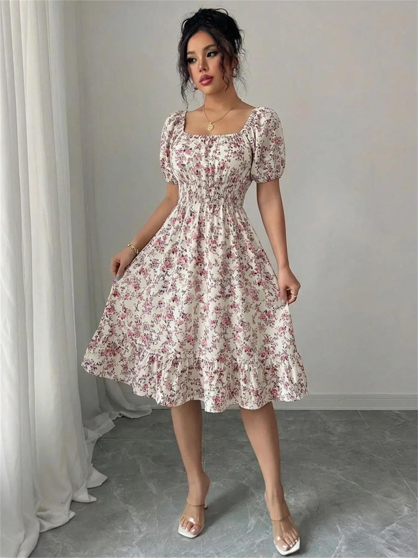 Summer Square-Neck Short-Sleeve Ruched-Waist Pleated Ditsy Floral Dress, Casual Wear Beach Vacation Dress, Women's Fashionable Holiday Sundress