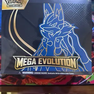 Pokemon TCG: Mega Evolution - Lucario ETB