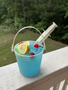 Splash Drinking Bucket