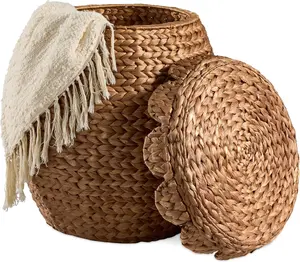 Best Choice Products Scalloped Multipurpose Hyacinth Storage Basket, Plant Décor, Handwoven Organizer Tote for Bedroom, Living Room, Nursey, w/Lid - Chestnut