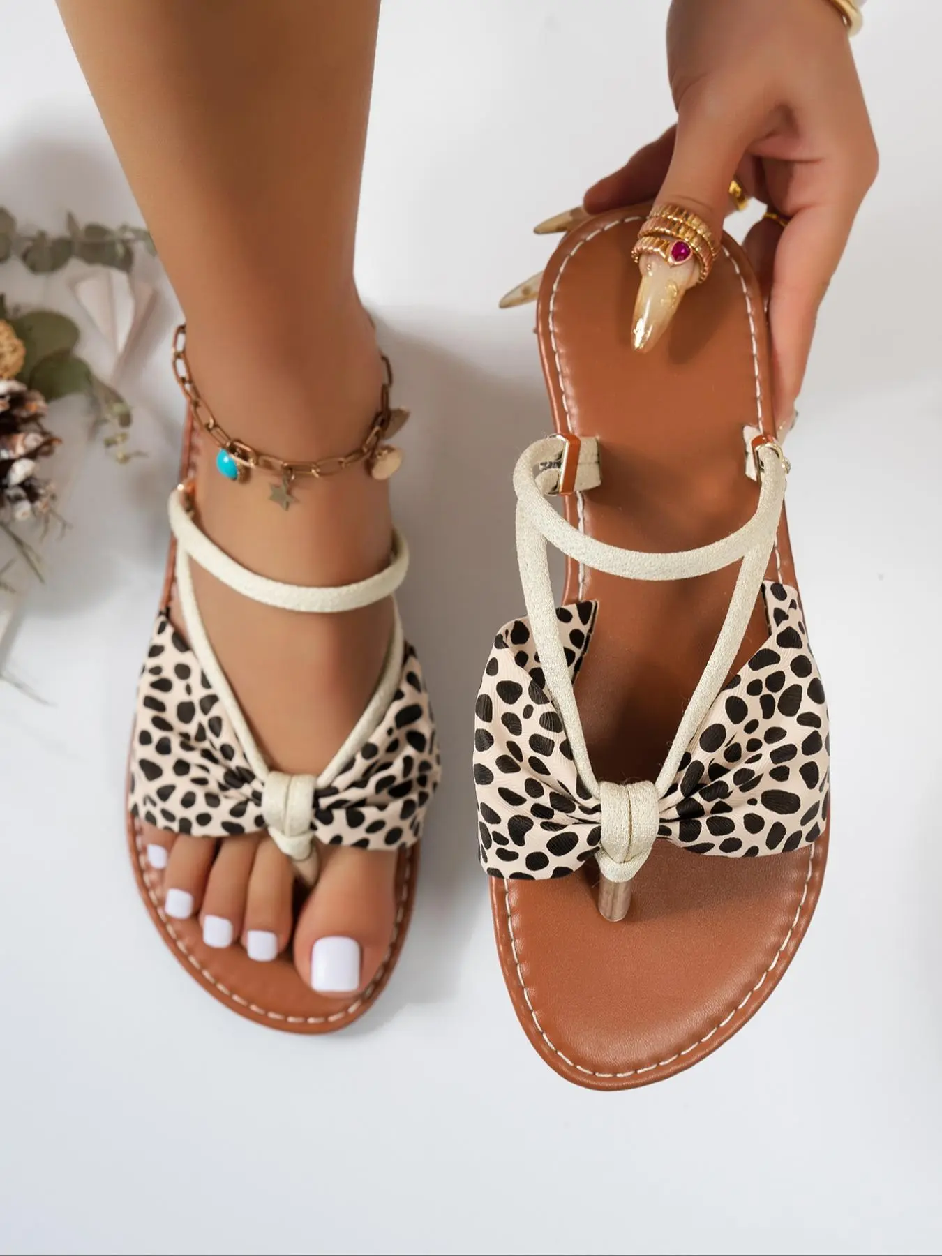 Women's Fashion Leopard Print Flip Flops, Casual Comfortable Flip Flops for Beach, Fashionable Flip Flops for Indoor & Outdoor Wear, Boho Style Sandals, Beach Slides Sandals, Beach Home Sandals