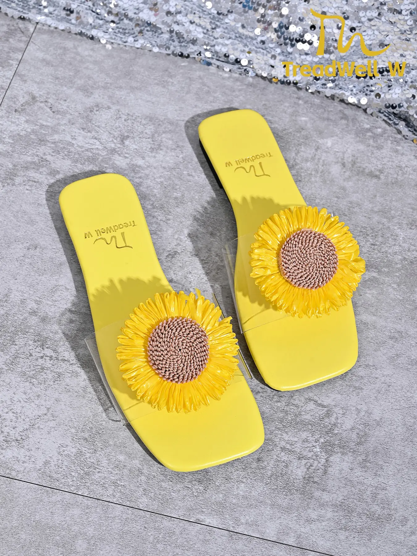 Women's Daisy Cut-Out Sandals, Eyelet Embroidered Beach Shoes, Textile Upper PVC Sole, Medium Width Fashion Footwear
