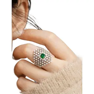 1pc Retro Luxurious S925 Sterling Silver Women's Oversize Hollow Out Rhinestone Ring With Emerald Stone, European And American Fashion Jewelry