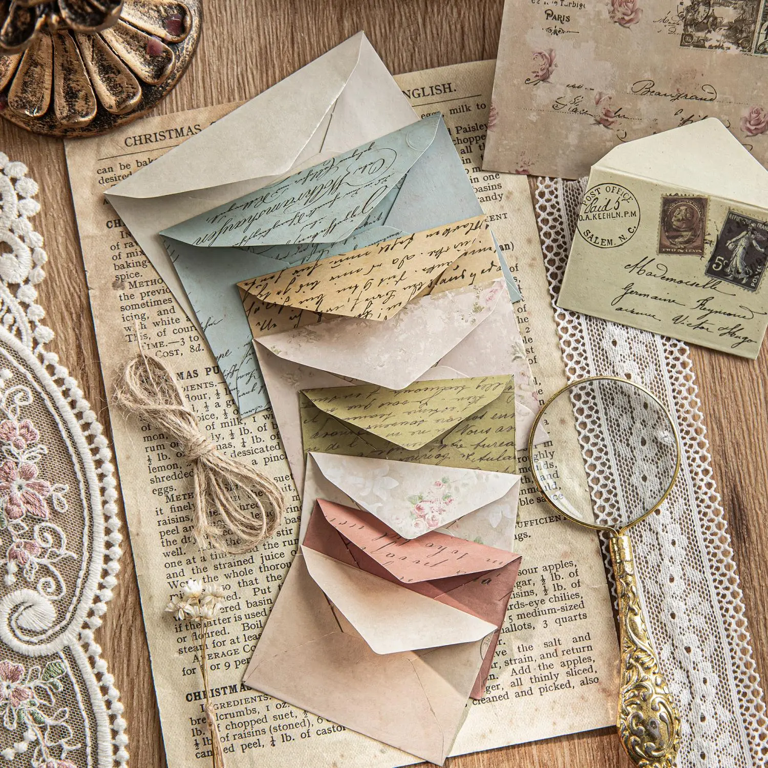 Mini Envelopes Set with 10 Sheets, Writable Paper Material, Includes 10 Sealing Stickers and 1 Meter Twine, Unique Envelopes, Retro Mailing Series, Mailers