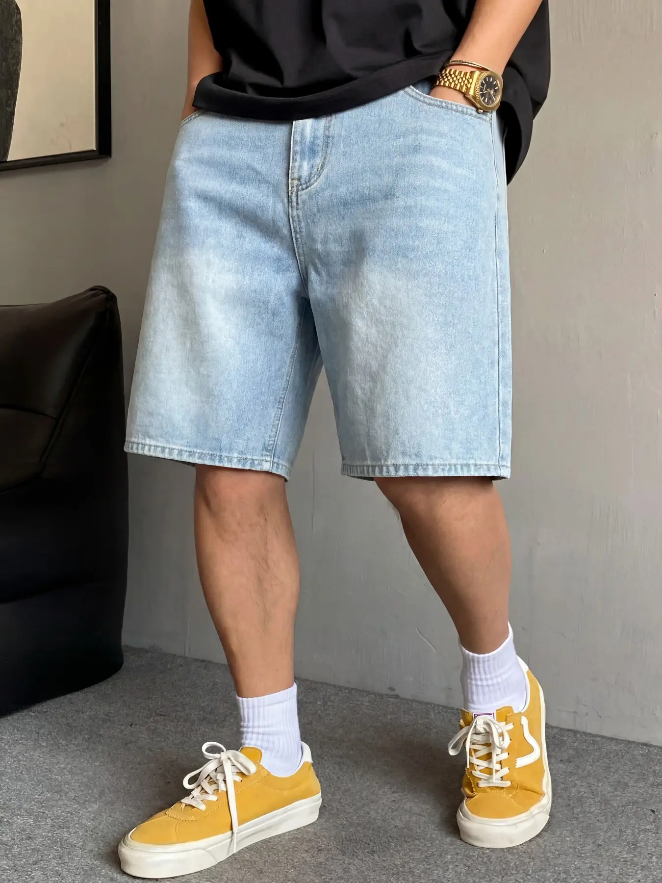 Men's basic vintage wash straight-leg Jean Classic denim shorts, casual, Streetwear, versatile, and comfortable. Non-stretch denim shorts with a regular straight-leg fit. If you prefer a looser feel, you can size up.