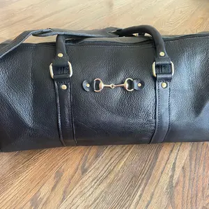 Leather Duffle Bag - Authentic Leather Material, Versatile Design, Ideal for Travel and Everyday Use