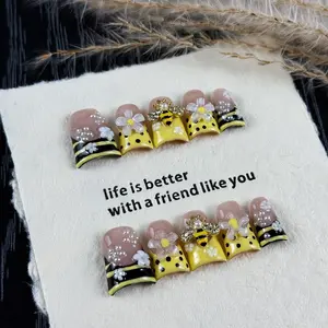 10pcs Cute cartoon style, hand-painted zebra pattern, three-dimensional embossed design, bees, shiny pearls, Glittering fake nails, Ideal for amusement parks, aquariums, and spring outings, Nails Press Ons