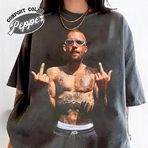 Bieber Finger T-Shirt, Vintage Concert Tee, Style Fan Tee