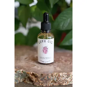 Love Ritual Oil (Love And Attraction Oil / Love Spell Oil)