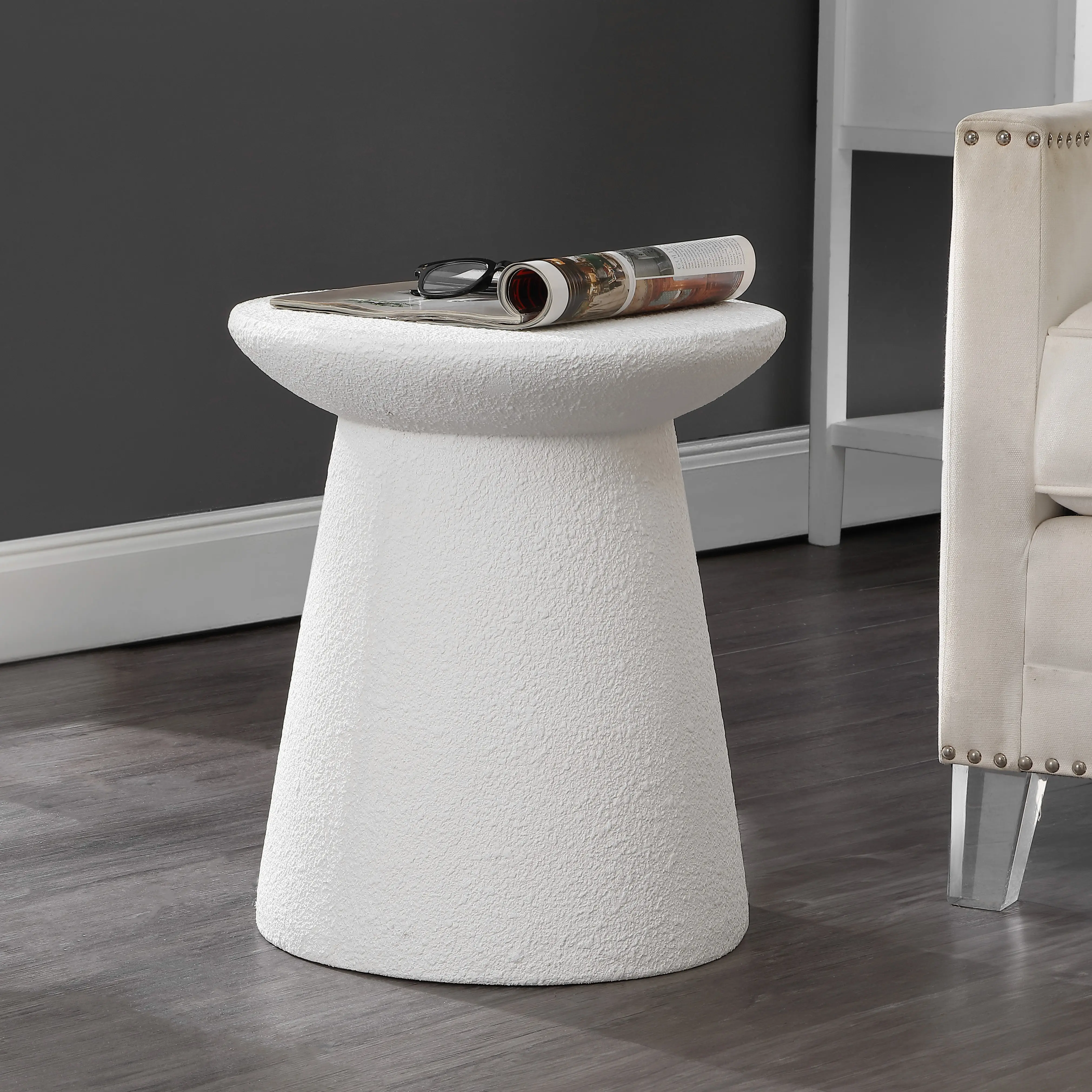 JONATHAN Y Hollie 18" Minimalist Modern Drum Pedestal Accent Table, Indoor/Outdoor Modern Furniture