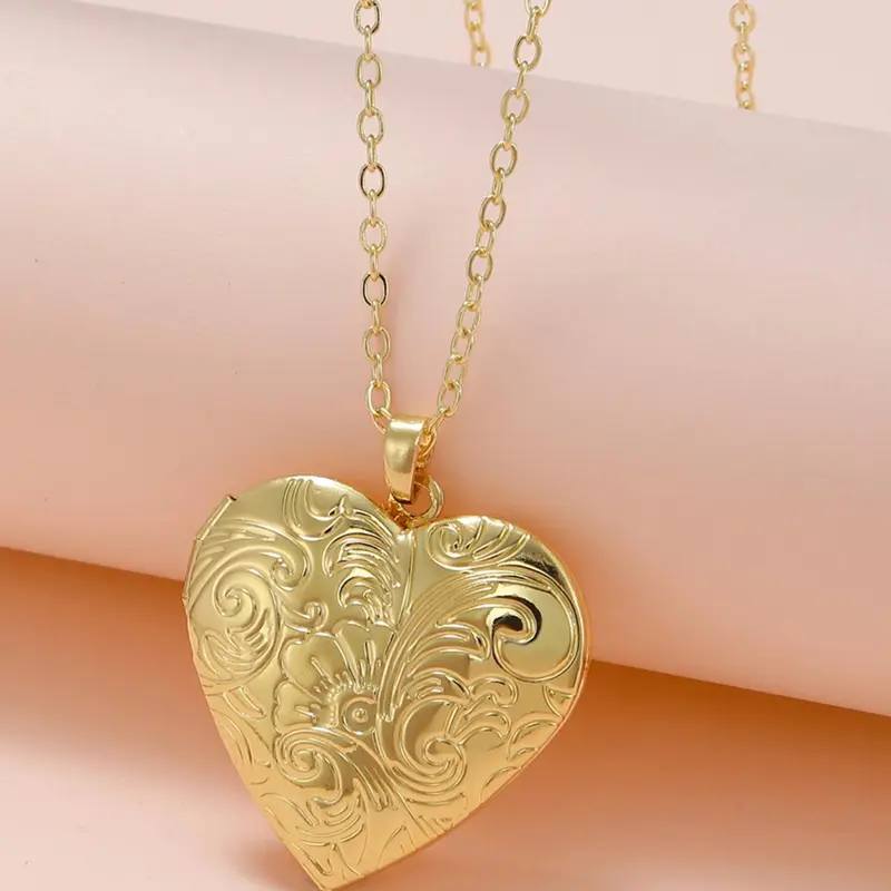 Mother's Day Gift Heart Shaped Pendant Necklace, Vintage Flower Pattern Locket Necklace for Women & Men, Fashion Jewelry for Party, Daily Decor, Love Heart Necklace, Hearts Pendant Necklace, Chain Heart Pendant