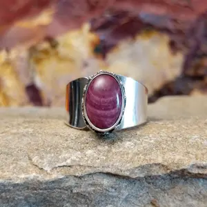 Navajo Made Oval Purple Spiny Oyster Shell Raised Bezel Ring by G.A.C. GJ-RNG-0200 Size 7.5