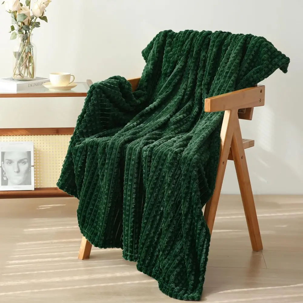 Dark Forest Green Flannel Fleece Blanket (50in×60in) - Square 3D Jacquard Grid, Super Soft, Plush, Fuzzy, Breathable, Lightweight, Cozy Chic All Season Blanket for Couch/Sofa, Ideal for Valentine, Birthday, Father's Day Gifting
