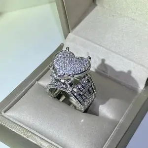 [ICE HUE]18K Gold Vacuum Plated Copper with 5A+ Sri Lanka Zircon Love Heart Ring Miami Italy Mexico & Micro Inspired for Women & Men Luxury Jewelry,Daily Wear,Casual Fashion,Gift Idea,Chicano,Classic,Hip Hop,Simple,Sporty Style