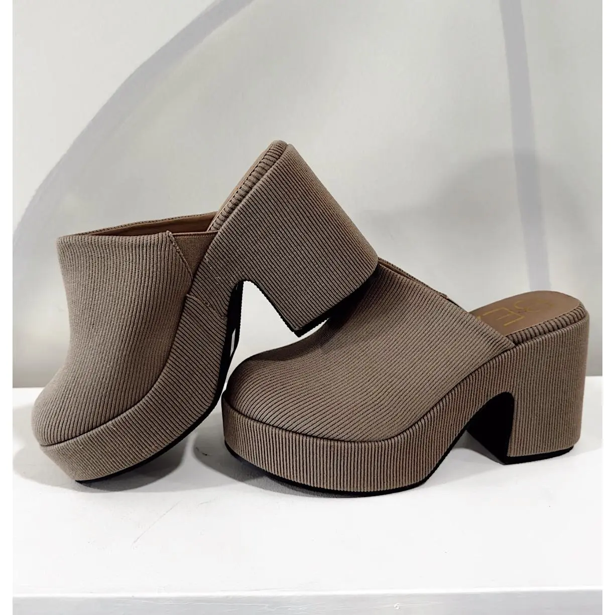 The Jayde Clog The Jayde Clog