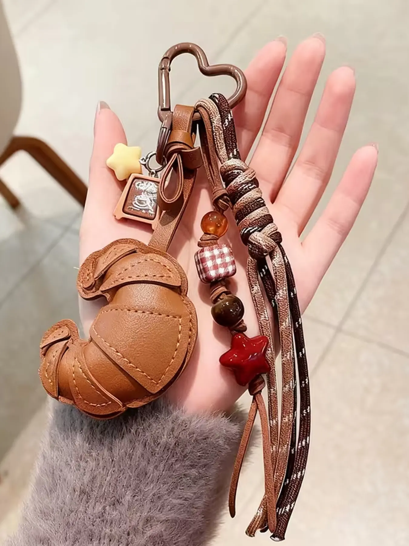 Brown Tone Pu Croissant Keychain, Vintage Forest Style, 3d Stitching, Beaded, Star Bead Decoration, Can Be Used On Bags Or Keys, Suitable For Commuting / Sweet And Cool Girl Daily Outfits, Cute Keychain, Keychains Cute