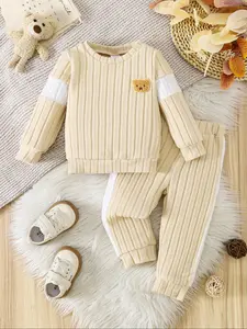 Baby Knitted Warm Set, Soft Healing Style Ribbed Texture, Bear Patch, Color Block Edges, Suitable for 0-3 Years Baby Daily Wear, Baby Clothing