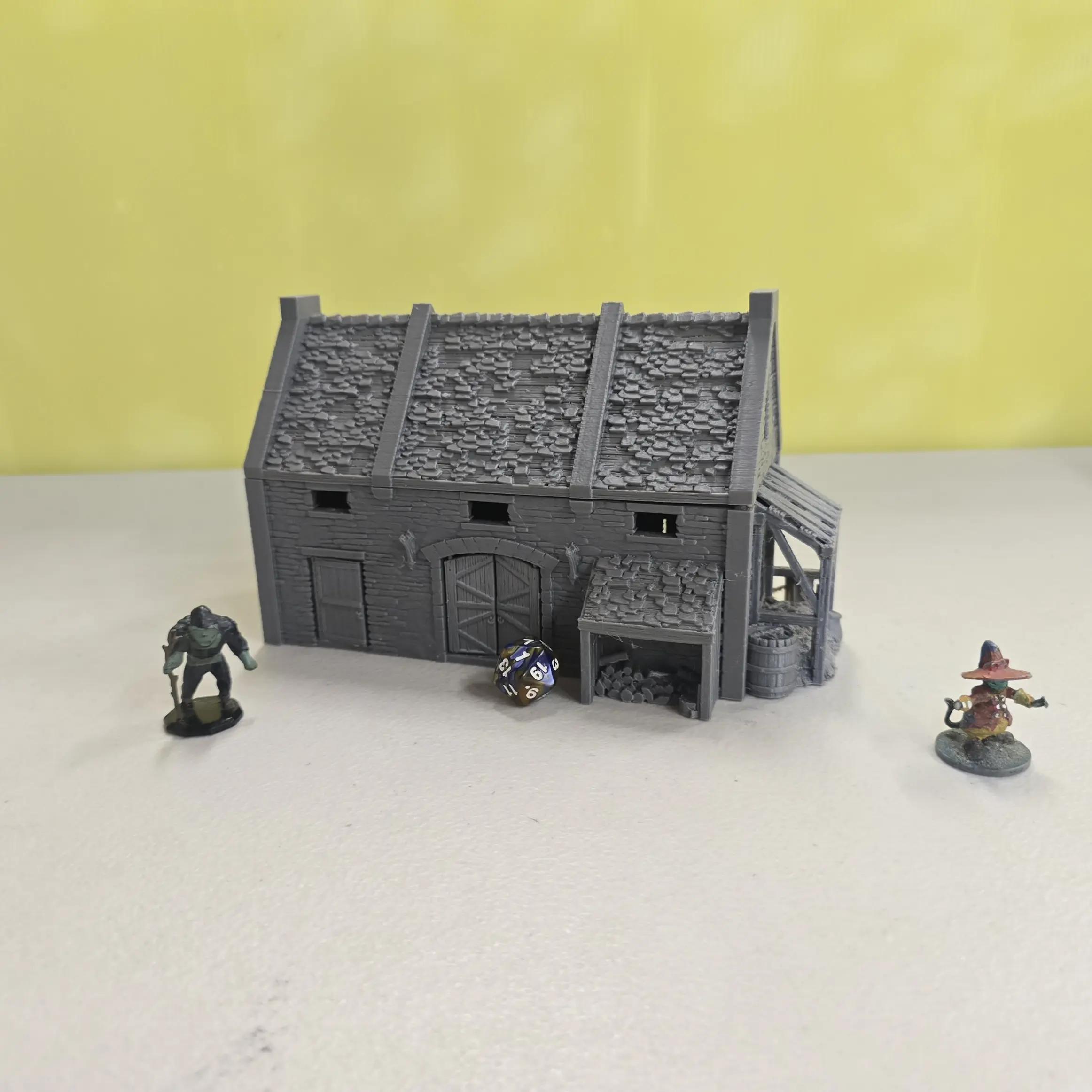 Greendale Cattle Shed – 28mm Rustic Stone Barn