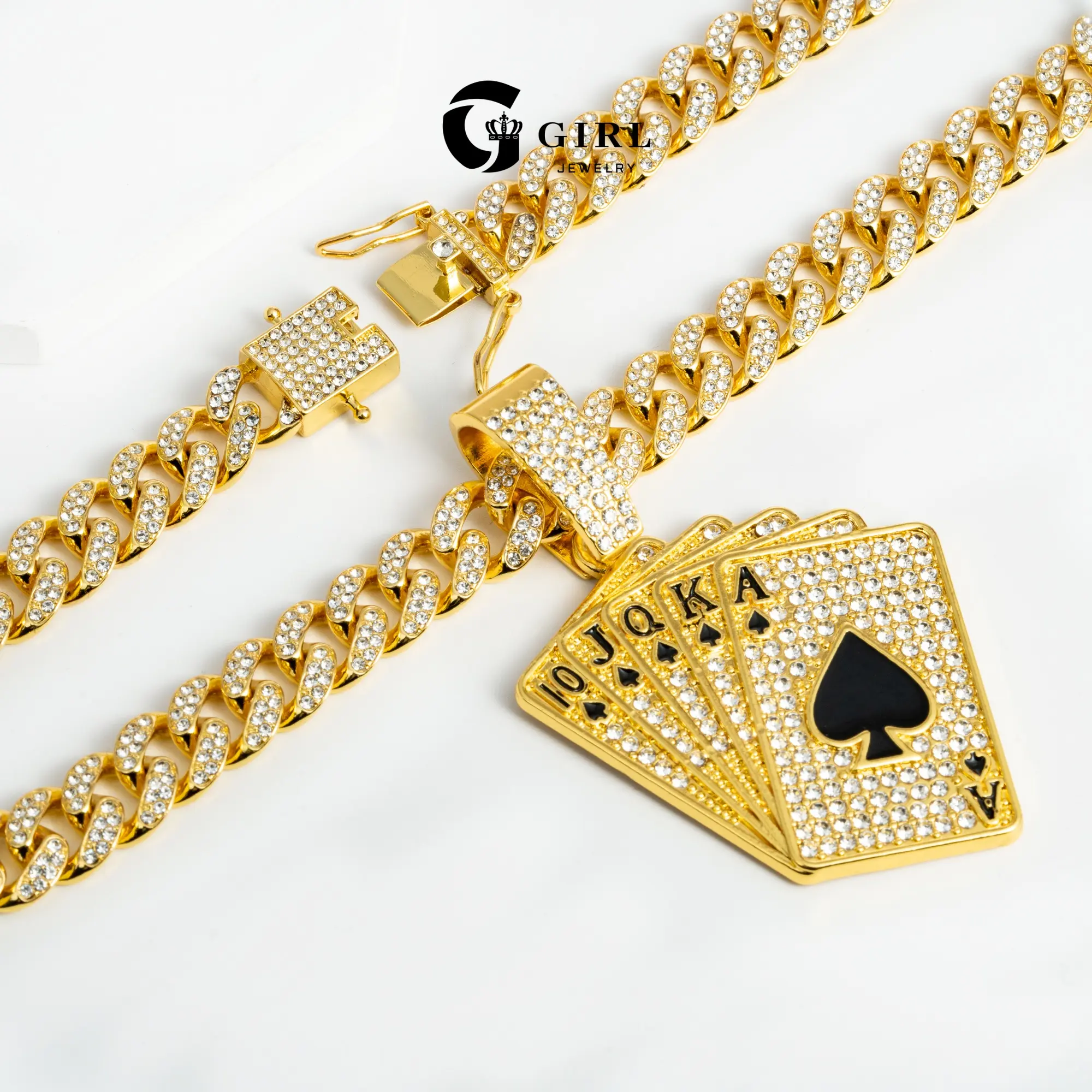 GGIRL Full Rhinestone Inlaid Jazz Cuban Link Chain with Poker Pendant Neckalce for Men Women Teens Party Daily Decor Trendy All-Match Stainless Steel Cuban Neckalce Exquistite Bold Hip-Hop Jewelry Set Perfect Birthday Gift for Him/Boyfriend