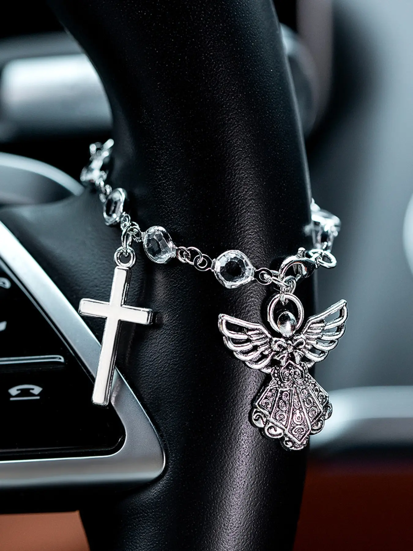 Crystal Angel Cross Car Pendant, Silver Color Rhinestone Rearview Mirror Clip, Steering Wheel Decor Chain, Elegant Automotive Accessory, Car Hanging Decoration, Car Decorations, Vehicle Decoration, Automotive Decorative Accessories
