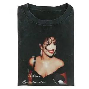 Selena Quintanilla Vintage 90's Graphic Unisex Shirt, Selena's signature T-Shirt, Fan Gift Graphic Tee