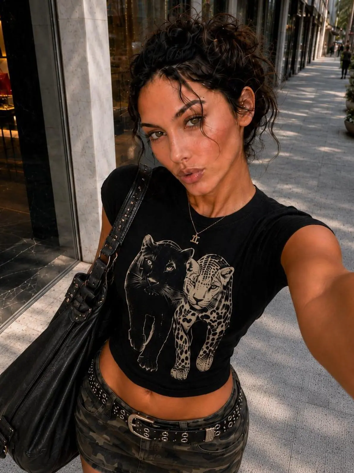 Women’s Black Stretch Ribbed Polyester Raglan Crop Top, Black Panther Leopard Baby Tee, Y2K Fitted Crop Top, Big Cat Graphic Shirt