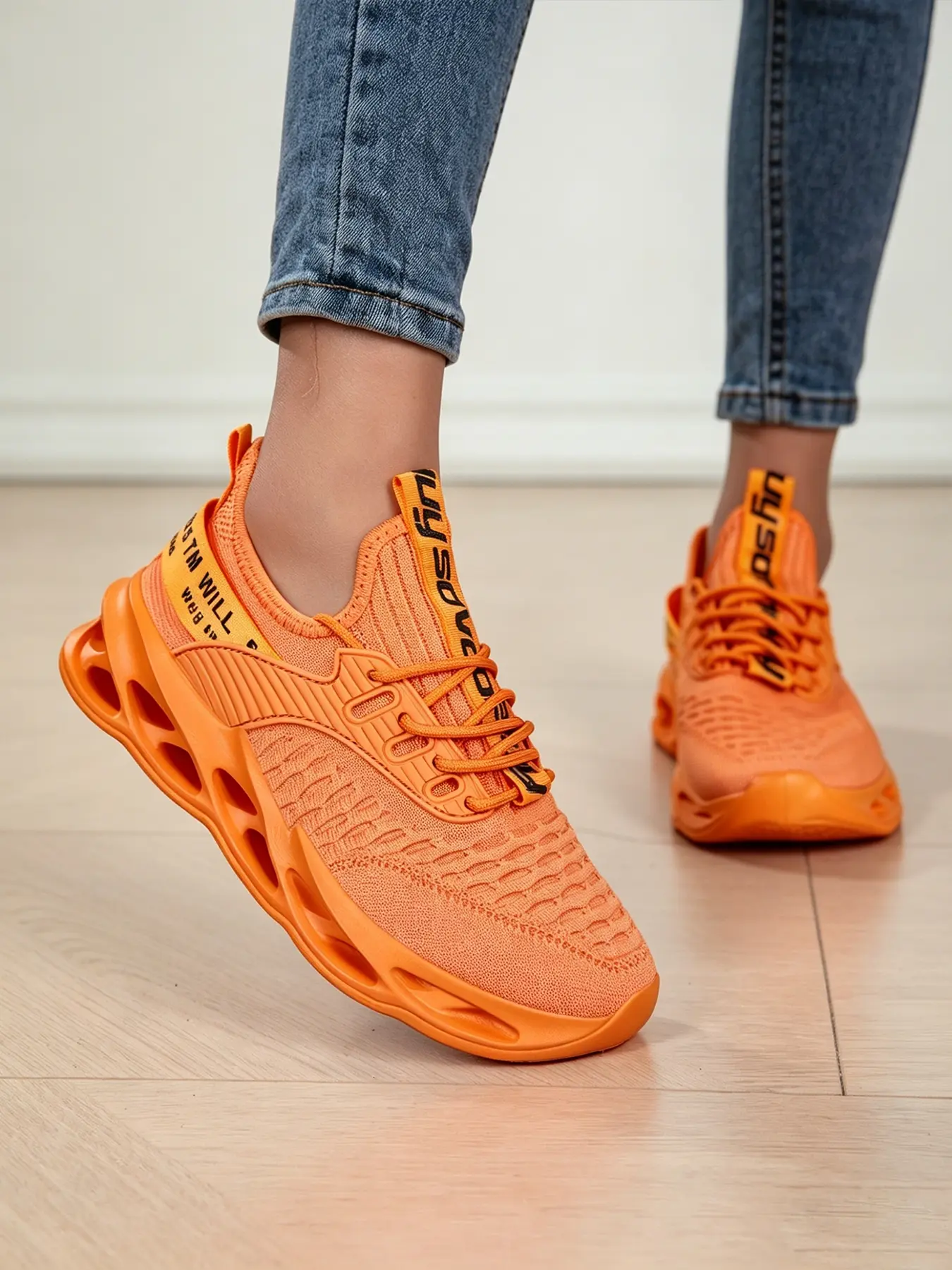 Women's Breathable Knit Running Sports Shoes, Non-Slip Blade Sole Fashion Sneakers, Workout Sneakers, Knitted Running Shoes, Sporty Running Shoes, Lightweight Athletic Walking Shoes for Gym, Jogging, Casual Wear, Multiple Colors Available