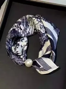 Blue Landscape Print Pearl Magnetic Clasp Scarf Necklace, Fashionable Soft Comfortable Scarf for All Seasons, Elegant Accessory for Casual Wear