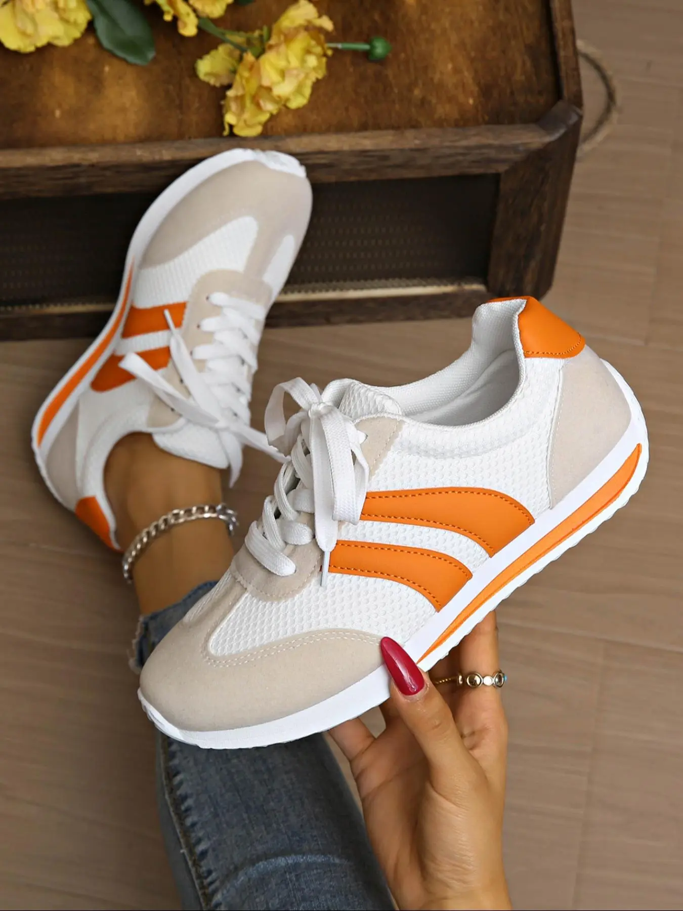 Women's summer lace-up low-top Athletic sneakers, Trendy walking sneaker, casual comfortable, breathable lightweight, suitable for daily casual wear and commuting, sports breathable non-slip, Footwear sneakers