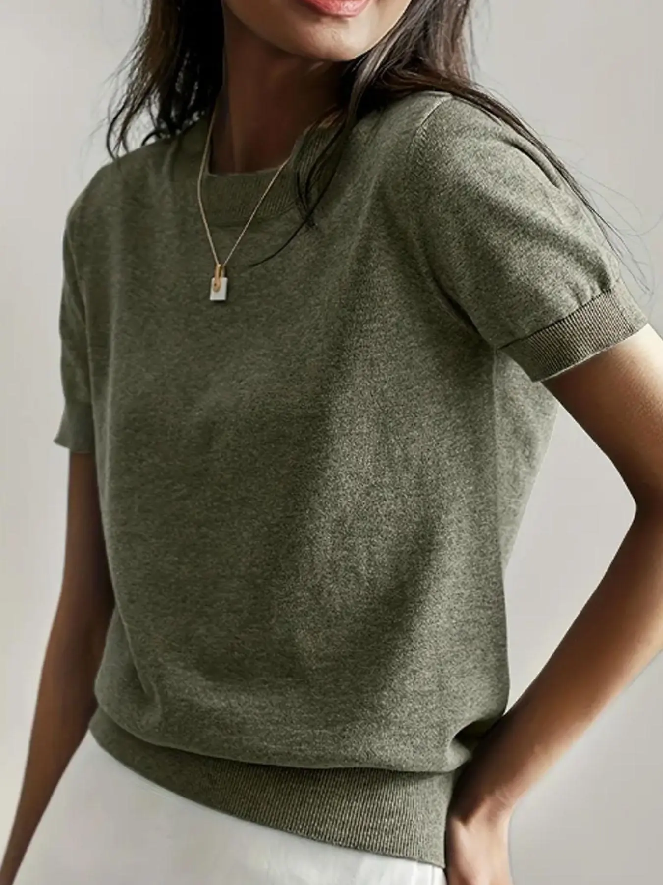 Women's Solid Color Crew Neck Short Sleeve Lightweight Loose Sweater, Casual Basic Minimalist Knit Pullover for Spring & Fall, Fashion Women's Casual Fabric Knitwear for Daily Wear, Casual Fashionable Top, Womenswear