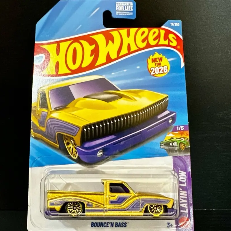 Hot Wheels Bounce 'N Bass Layin' Low Pickup Truck Gold/Purple 2026 1:64