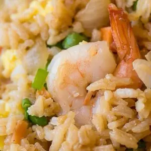 Check out the recipe HERE: https://iwashyoudry.com/easy-shrimp-fried-rice/