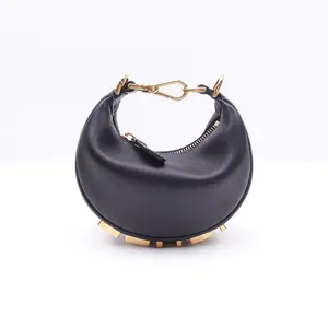 Pre-owned FENDI Calfskin Shoulder Bags Fendigraphy Mini Black Clutch T10350146