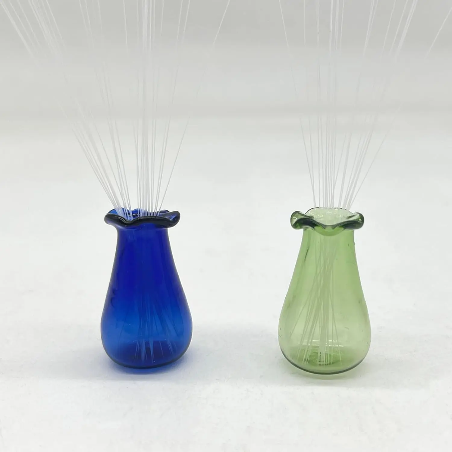 2 PCS Mini Vase for Cat Whiskers, Miniature Vase, Cat Whisker Holder (Blue, Light Green)