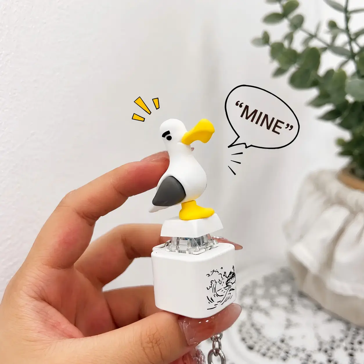 Seagull MINE! 2026 Unisex Bird-Themed Carabiner Clip Keychain - Backlit LED Light-Up, Built-In Speaker Real Audio, Funny Decorative Keychain Accessories for Friends, Festive Party Supplies Gift, Interactive